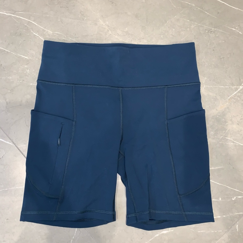 ATHLETA DEEP BLUE BIKER POCKET SHORTS
